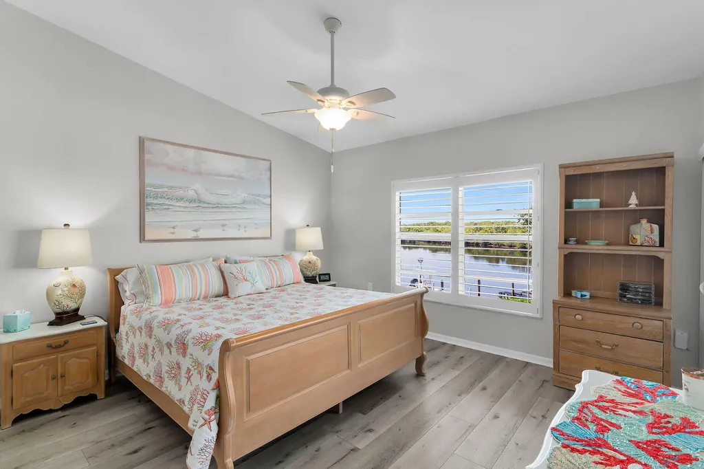 278 Newport Drive Naples FL 34114