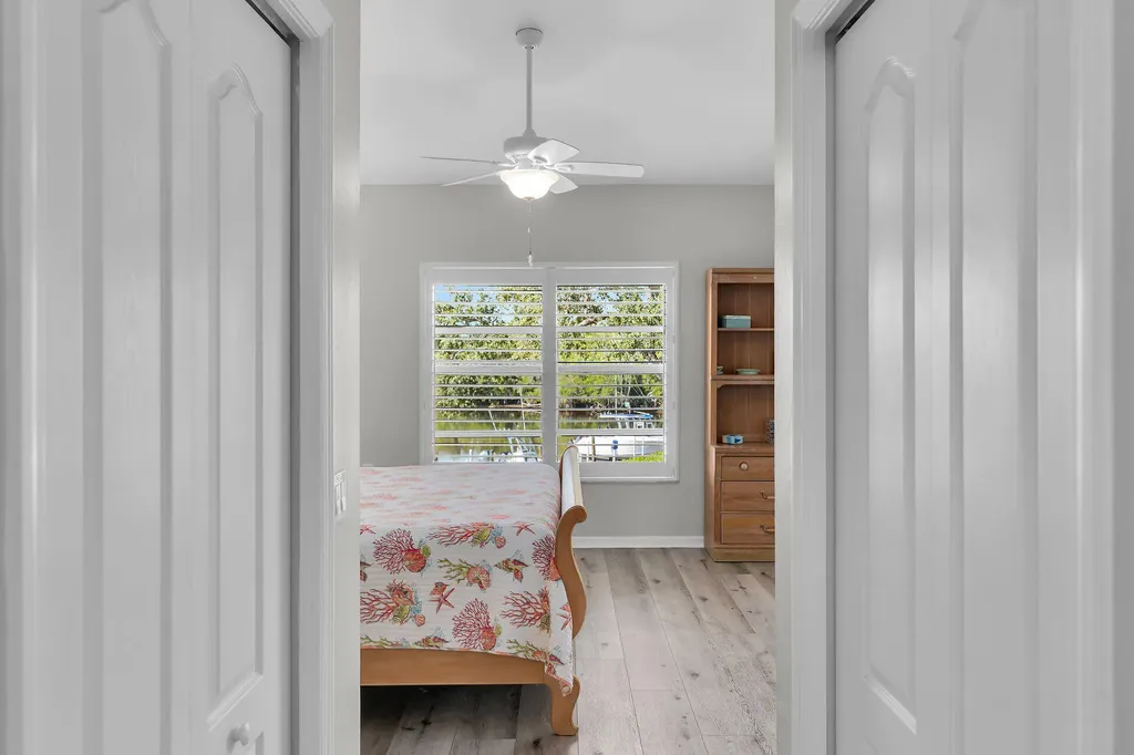 278 Newport Drive Naples FL 34114