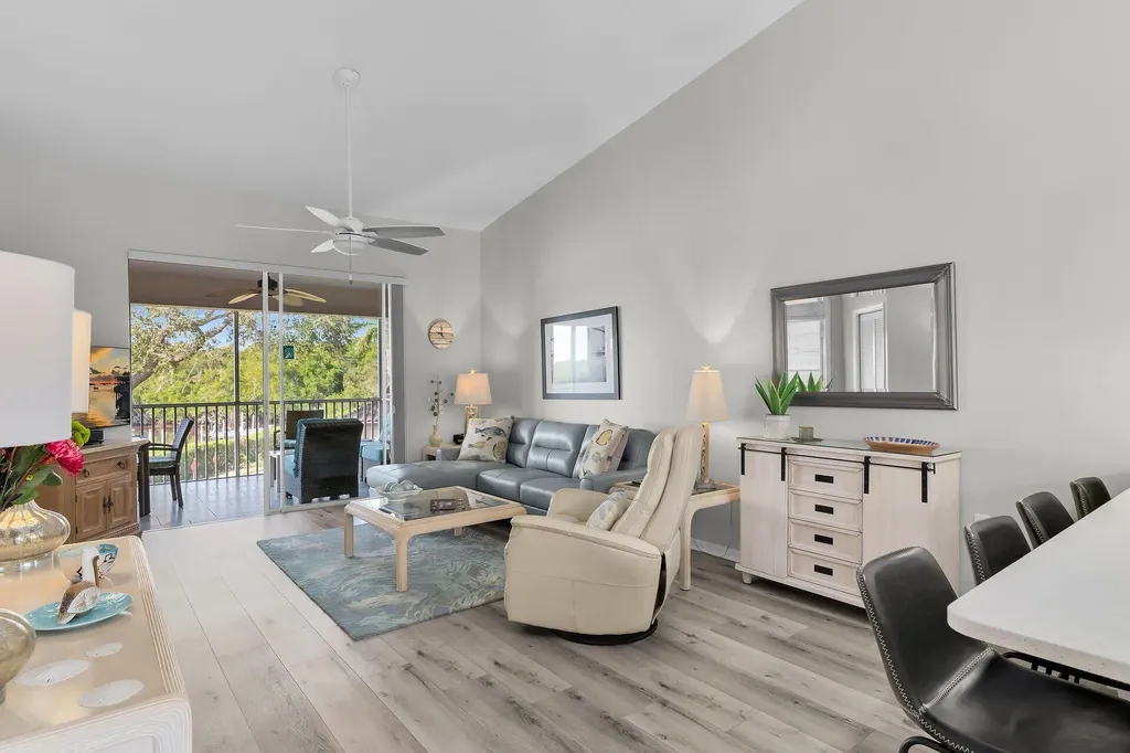 278 Newport Drive Naples FL 34114