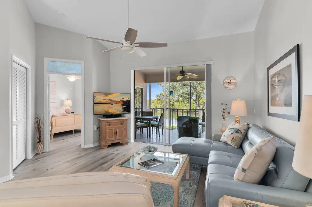 278 Newport Drive Naples FL 34114