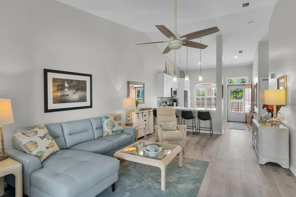 278 Newport Drive Naples FL 34114