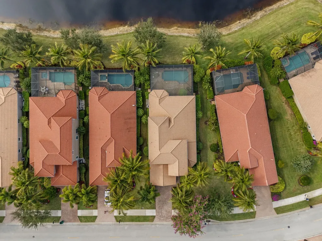 9261 Campanile Circle Naples FL 34114