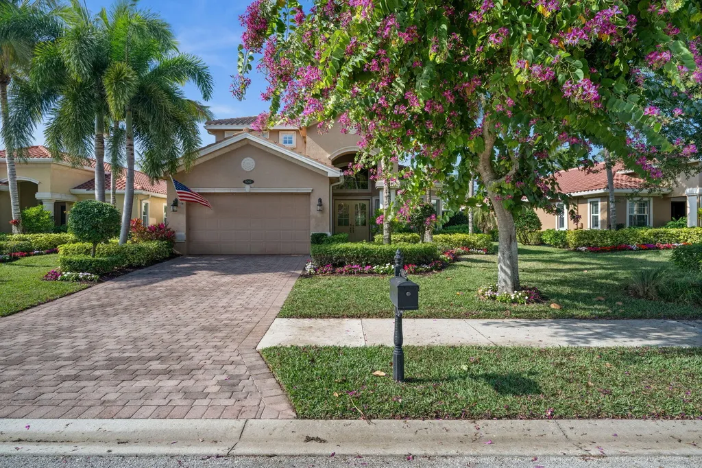 9261 Campanile Circle Naples FL 34114
