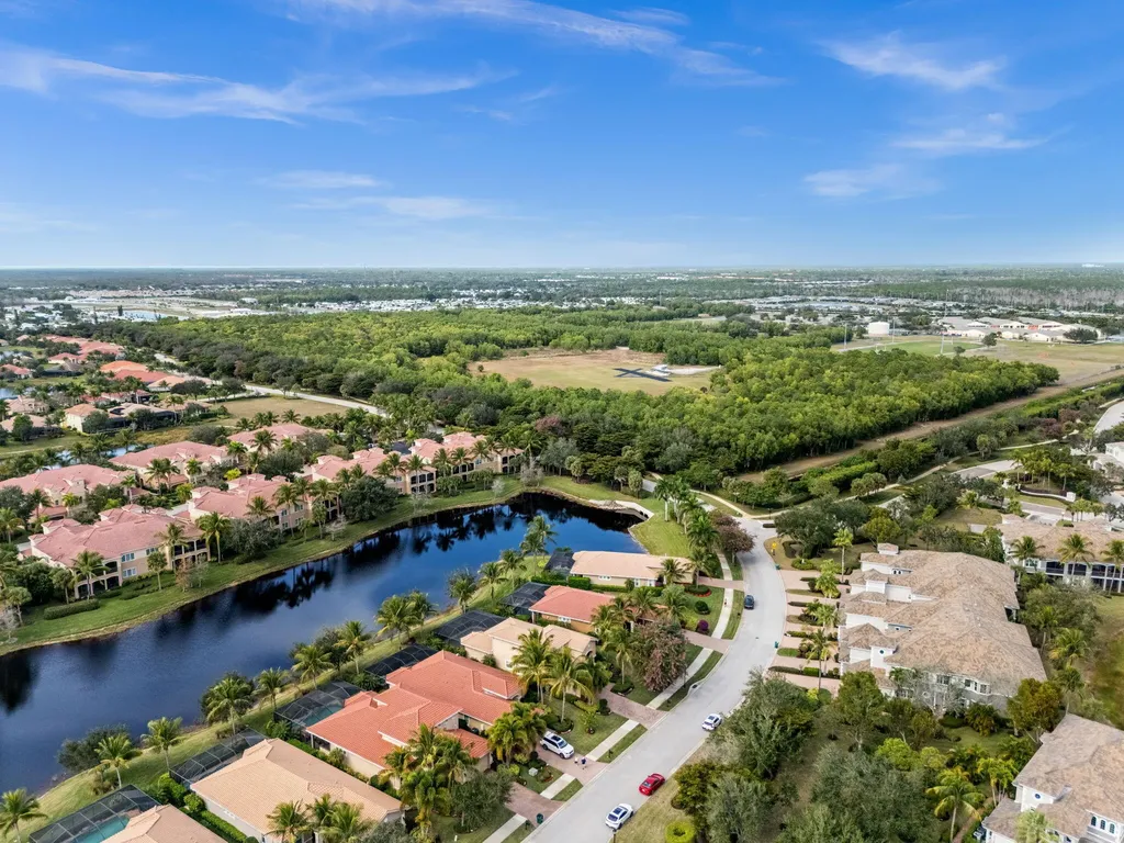 9261 Campanile Circle Naples FL 34114