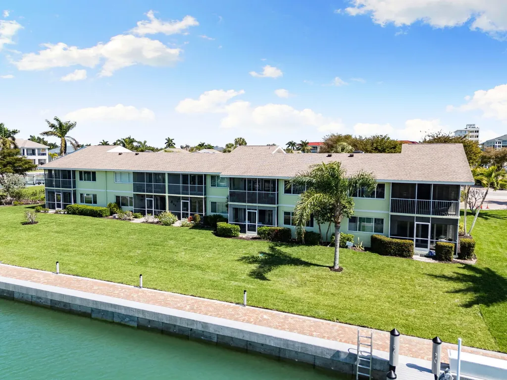 860 Panama Court Marco Island FL 34145