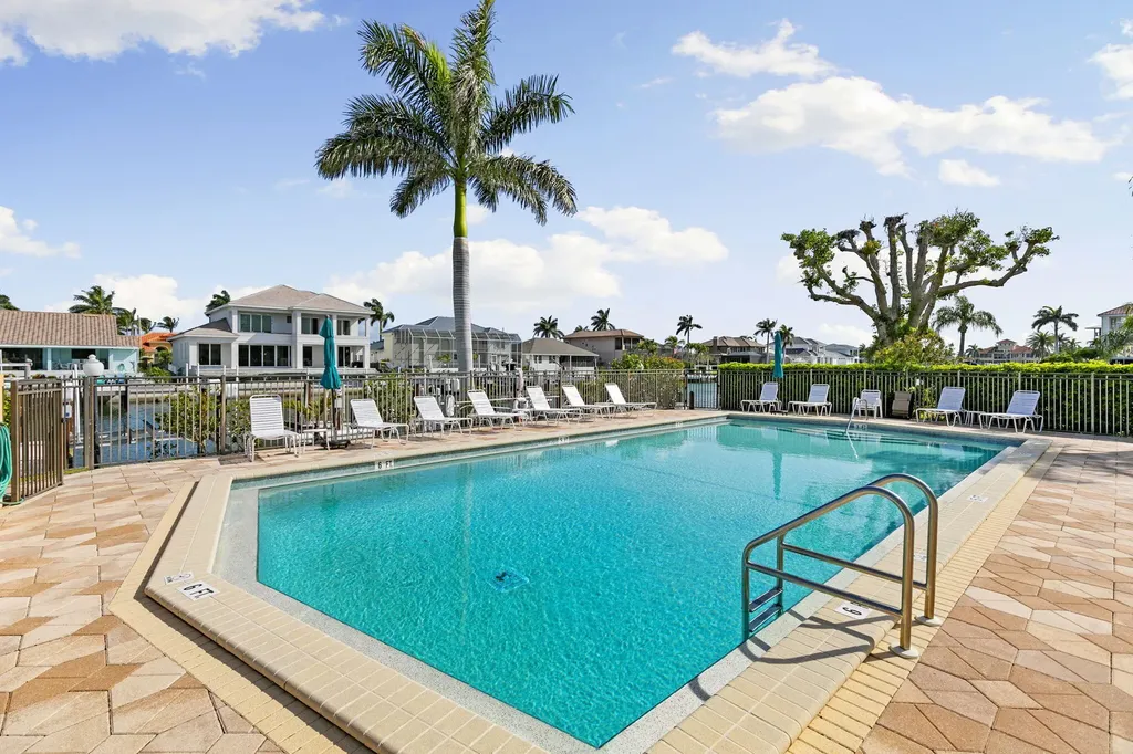 860 Panama Court Marco Island FL 34145