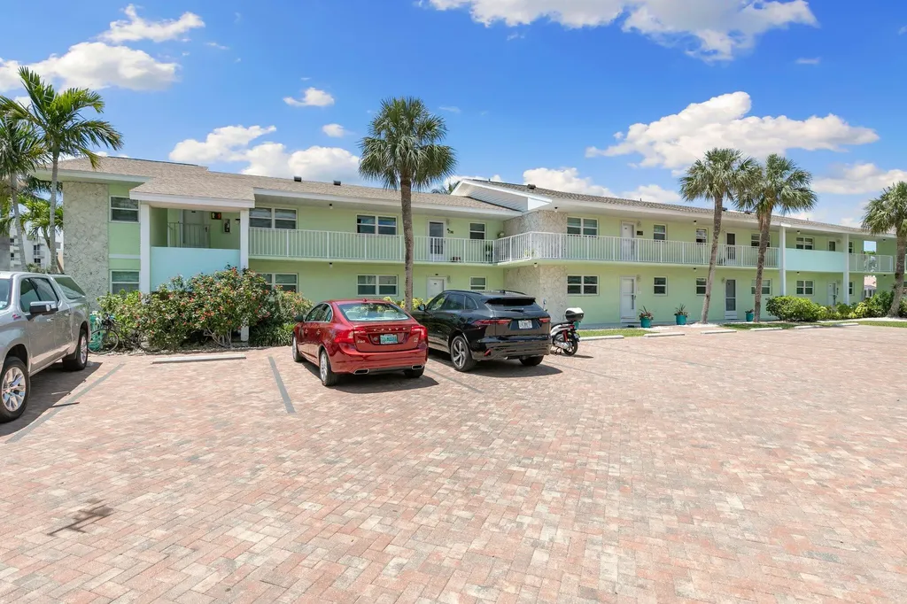 860 Panama Court Marco Island FL 34145