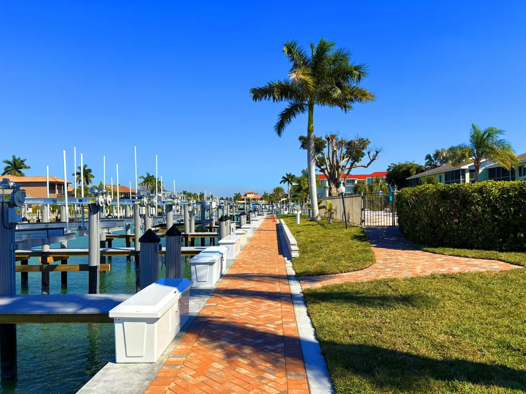 860 Panama Court Marco Island FL 34145