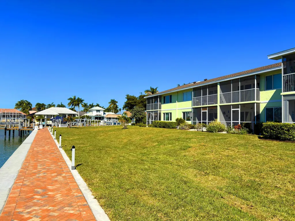 860 Panama Court Marco Island FL 34145