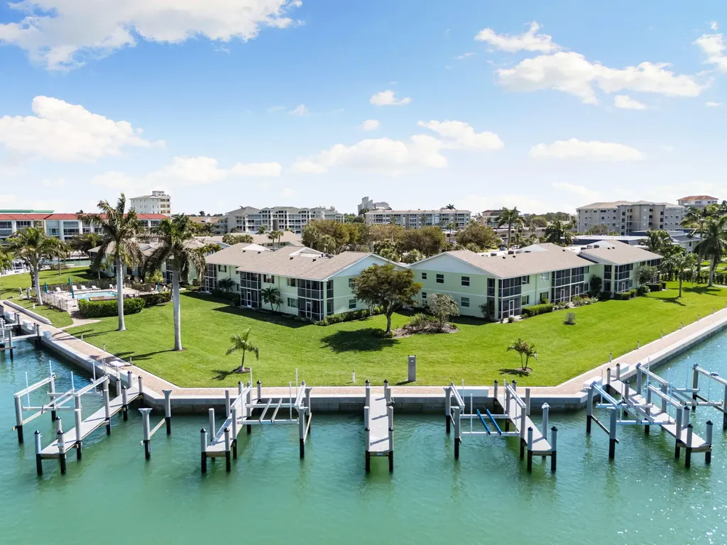 860 Panama Court Marco Island FL 34145