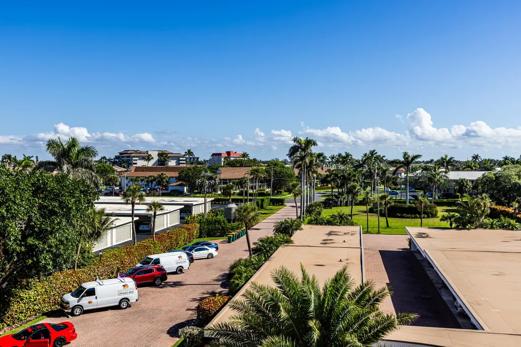 500 Saturn Marco Island FL 34145