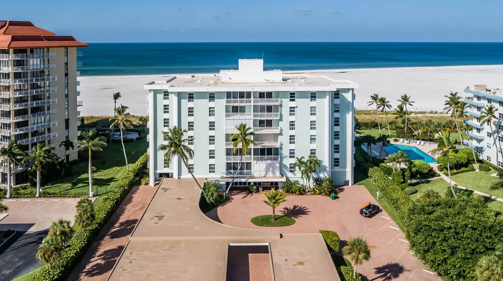 500 Saturn Marco Island FL 34145