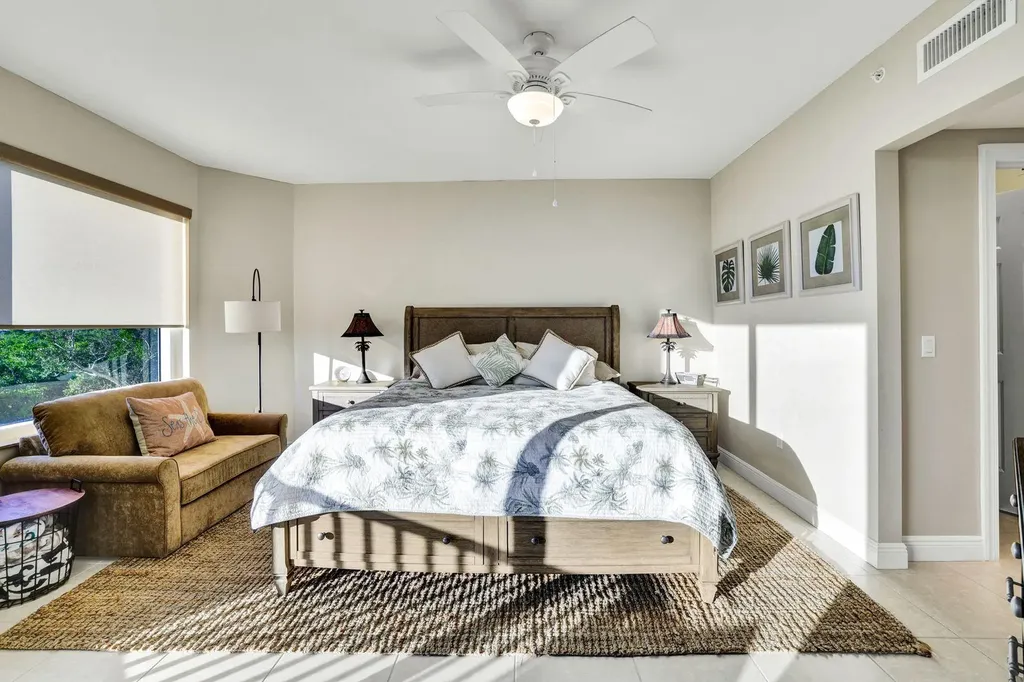 1065 Borghese Naples FL 34114