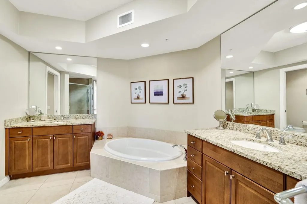 1065 Borghese Naples FL 34114