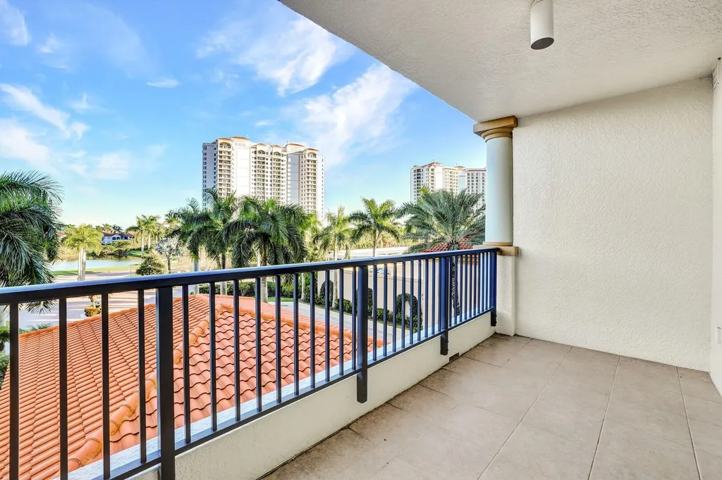 1065 Borghese Naples FL 34114