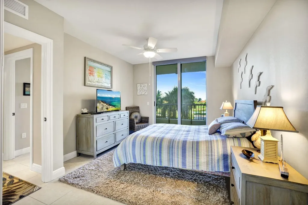 1065 Borghese Naples FL 34114