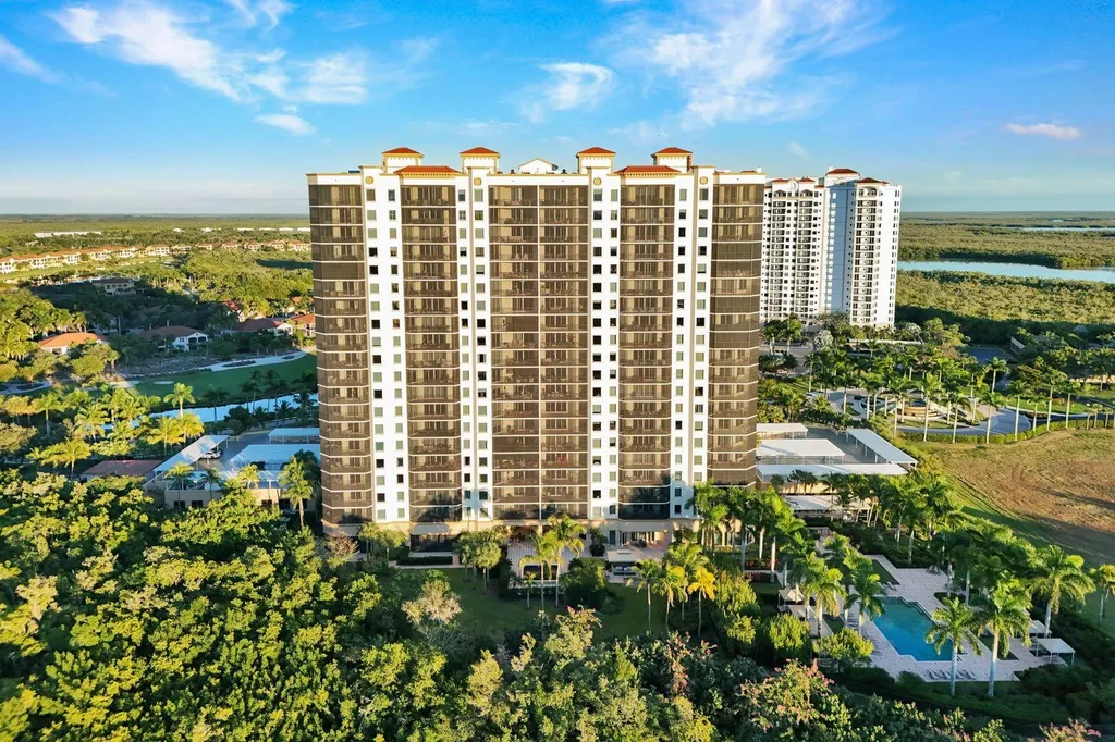 1065 Borghese Naples FL 34114