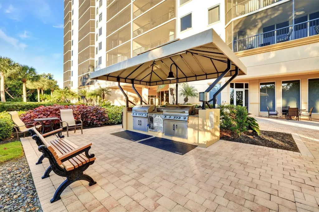 1065 Borghese Naples FL 34114