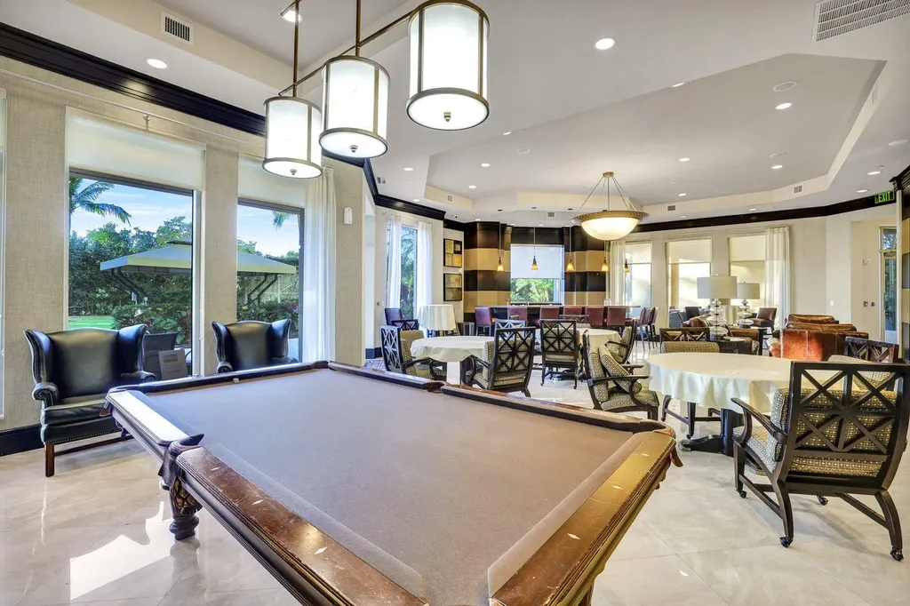 1065 Borghese Naples FL 34114