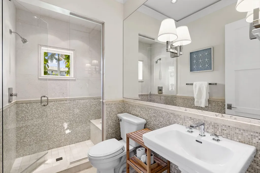 221 Aqua Court Naples FL 34102