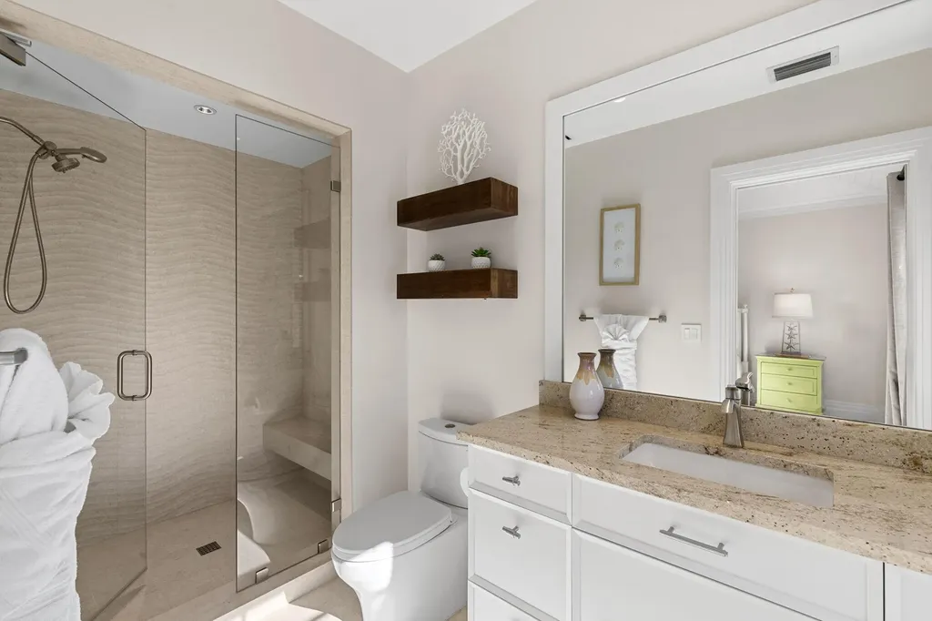 221 Aqua Court Naples FL 34102