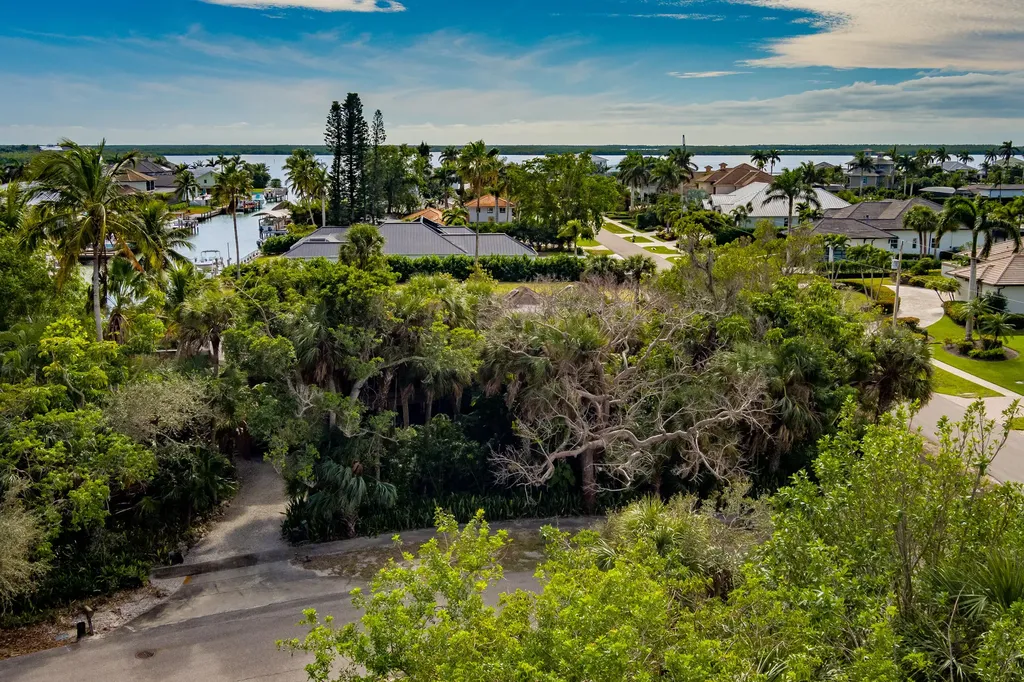 889 Scott Drive Marco Island FL 34145