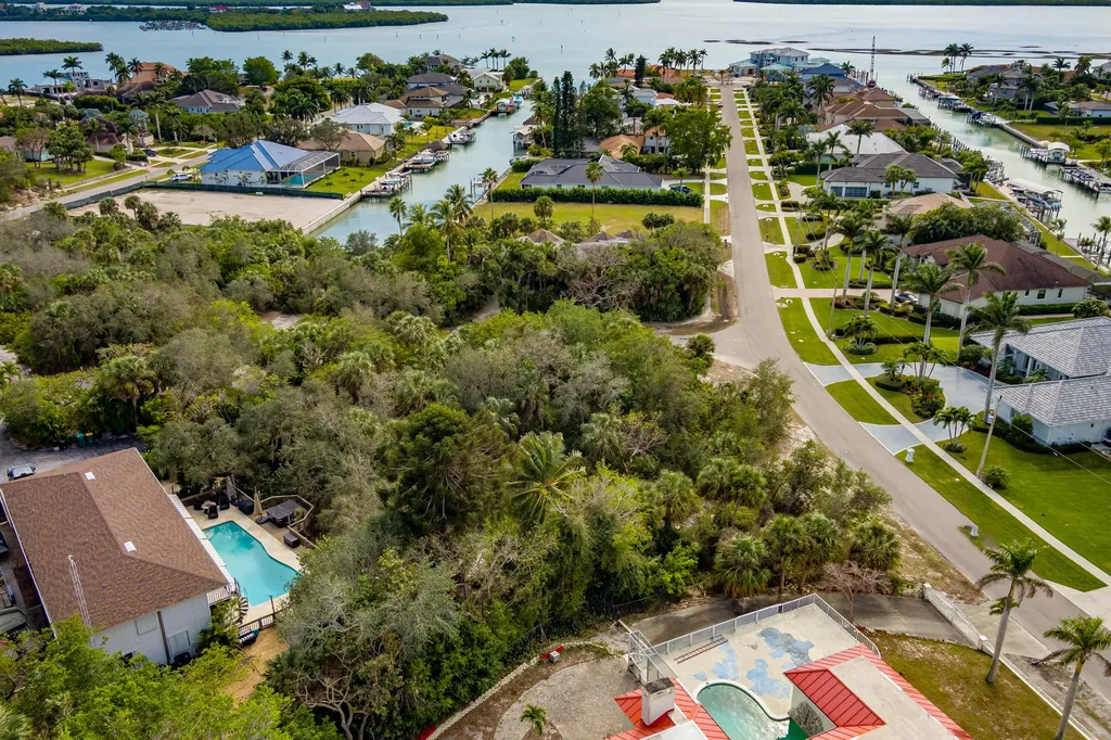 889 Scott Drive Marco Island FL 34145