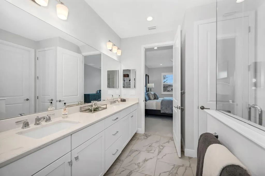 2609 Seychelles Circle Naples FL 34112