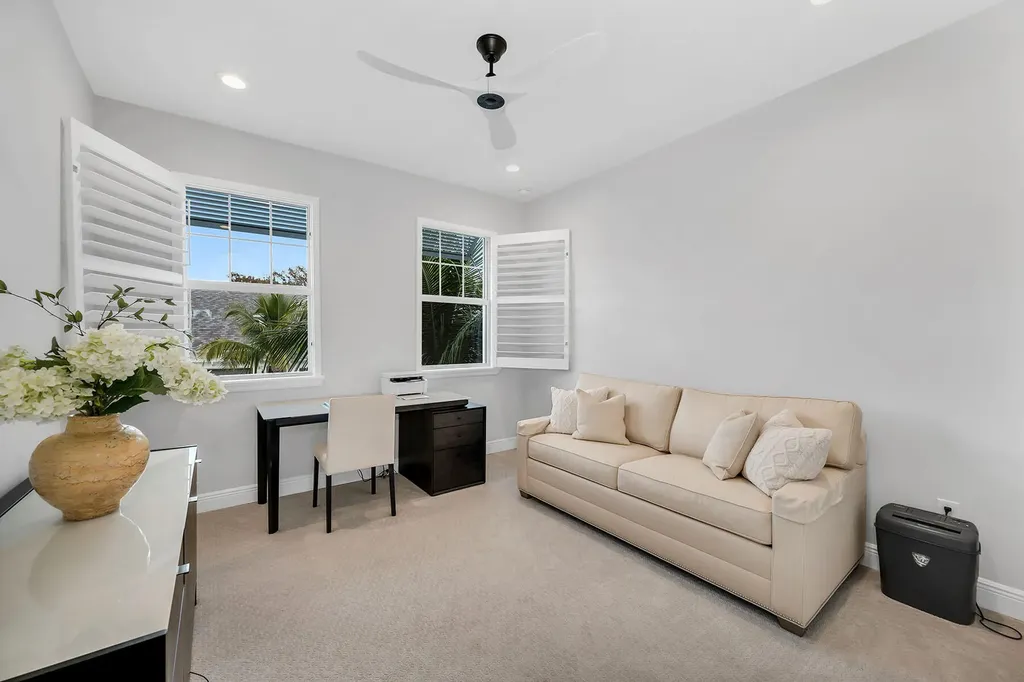 2609 Seychelles Circle Naples FL 34112