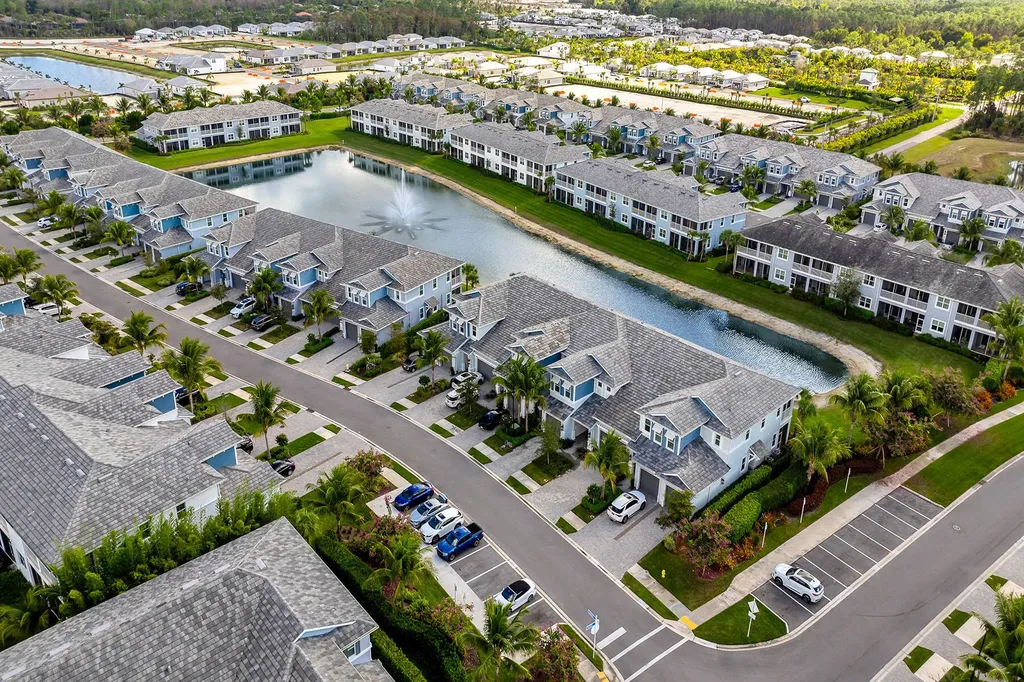 2609 Seychelles Circle Naples FL 34112