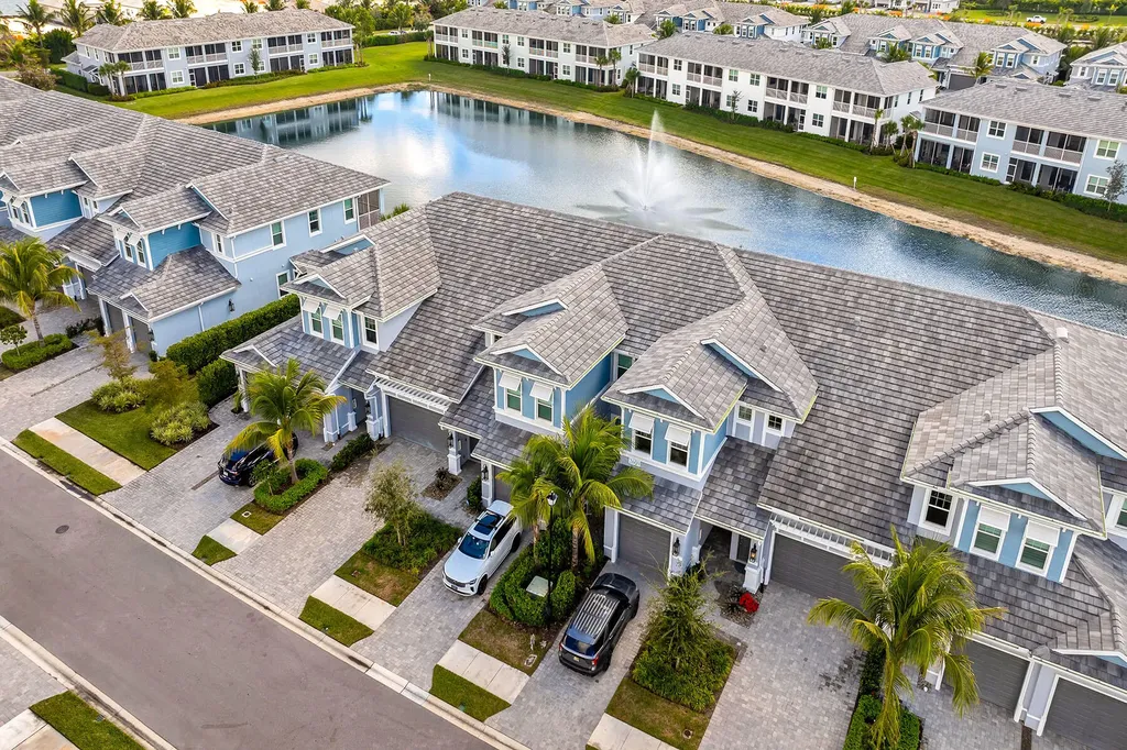 2609 Seychelles Circle Naples FL 34112