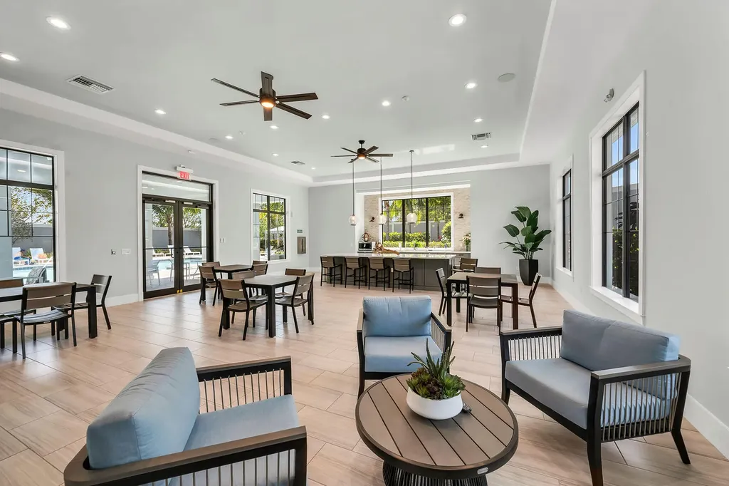 2609 Seychelles Circle Naples FL 34112