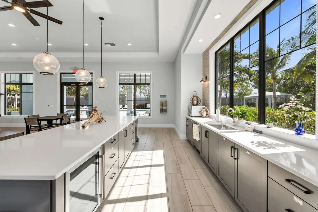 2609 Seychelles Circle Naples FL 34112