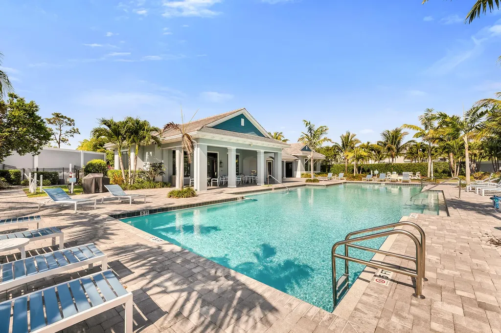 2609 Seychelles Circle Naples FL 34112