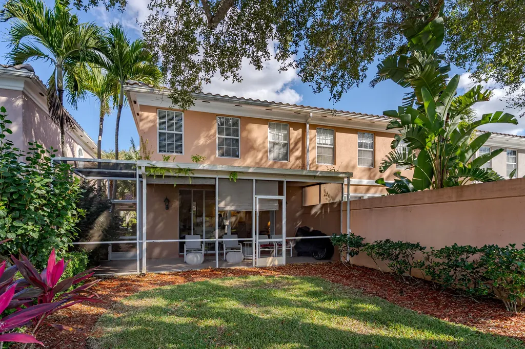 5353 Cove Circle Naples FL 34119