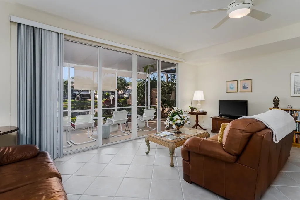 5353 Cove Circle Naples FL 34119