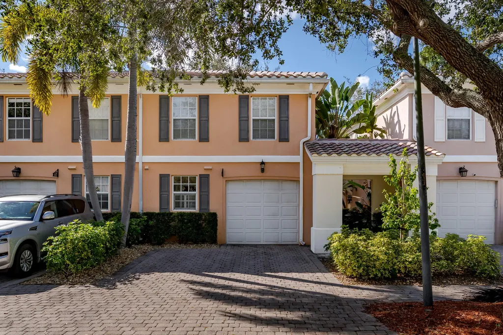 5353 Cove Circle Naples FL 34119