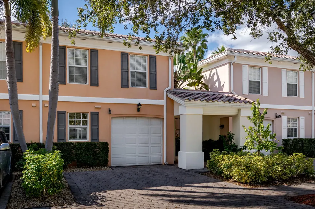 5353 Cove Circle Naples FL 34119