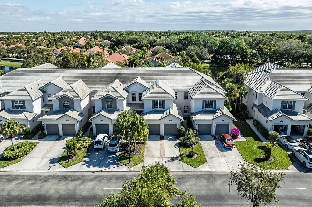 8340 Whisper Trace Way Naples FL 34114