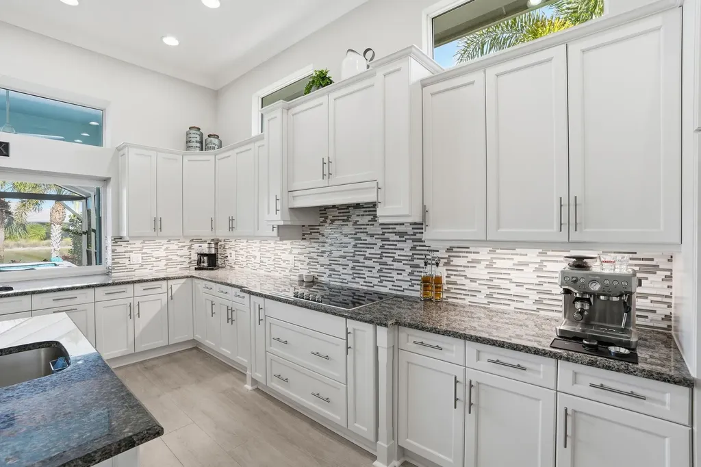 6061 Lucaya Way Naples FL 34113