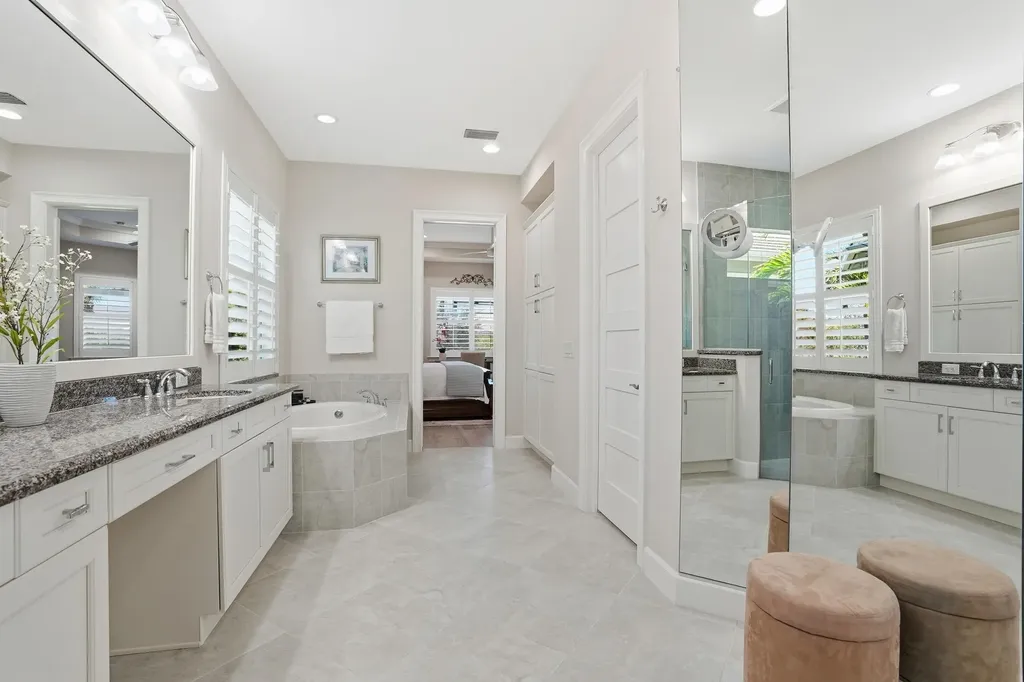 6061 Lucaya Way Naples FL 34113