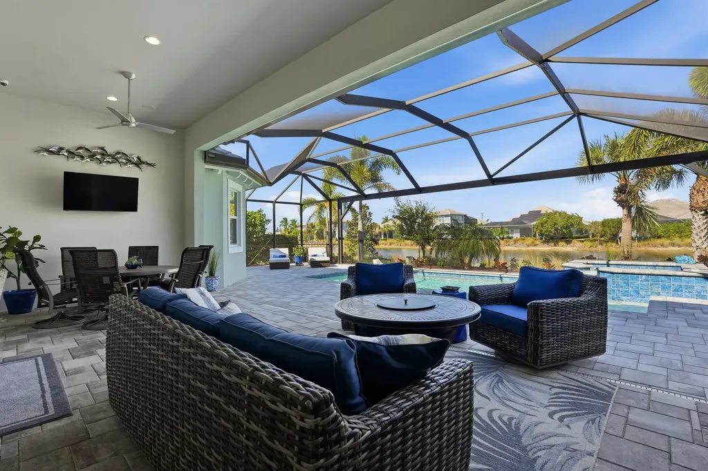 6061 Lucaya Way Naples FL 34113