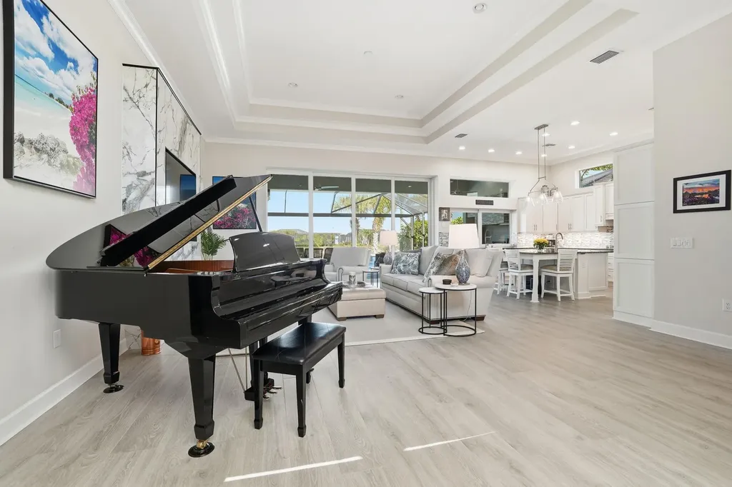 6061 Lucaya Way Naples FL 34113