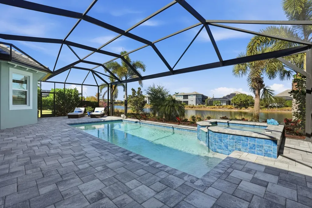 6061 Lucaya Way Naples FL 34113