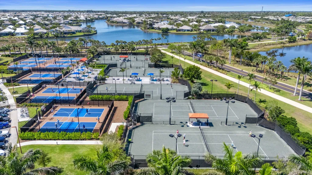 6061 Lucaya Way Naples FL 34113