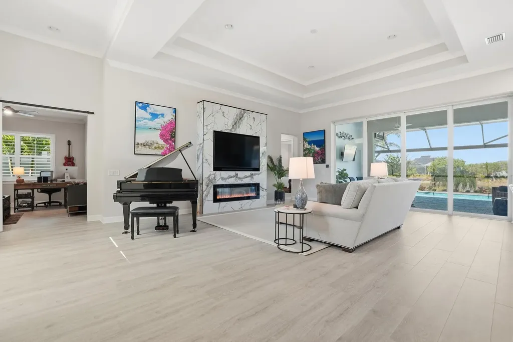 6061 Lucaya Way Naples FL 34113