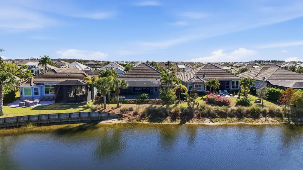 6061 Lucaya Way Naples FL 34113