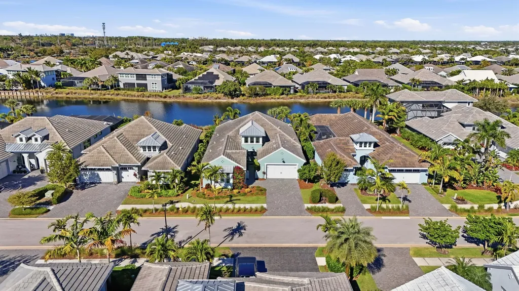 6061 Lucaya Way Naples FL 34113