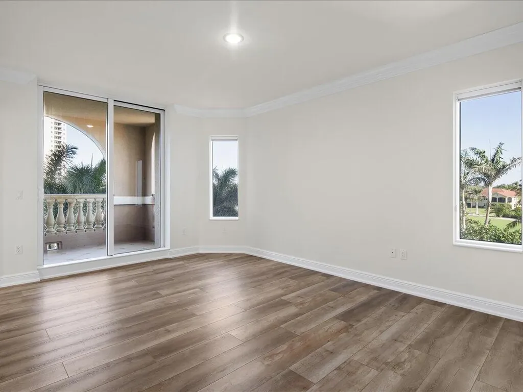 1060 Borghese Naples FL 34114