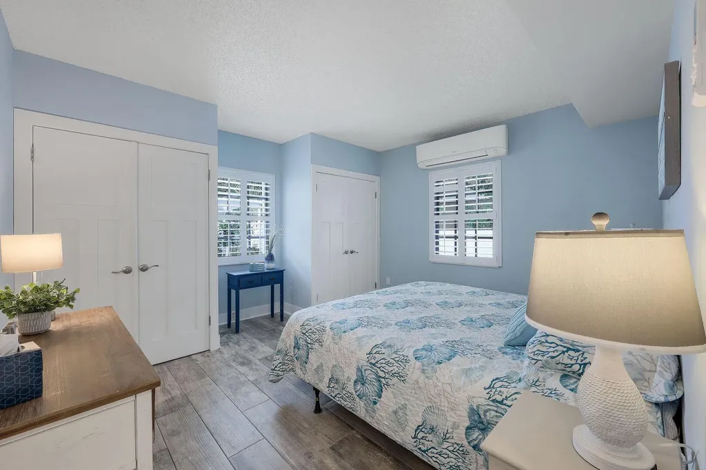 1170 Edington Marco Island FL 34145